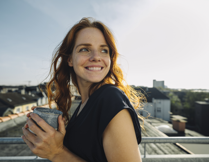 Een lachende vrouw