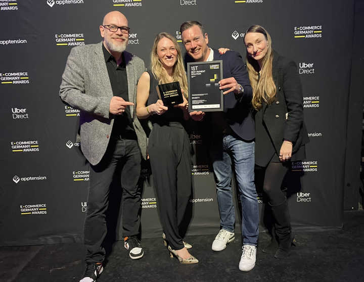 Riverty nimmt Ecommerce Award in Empfang