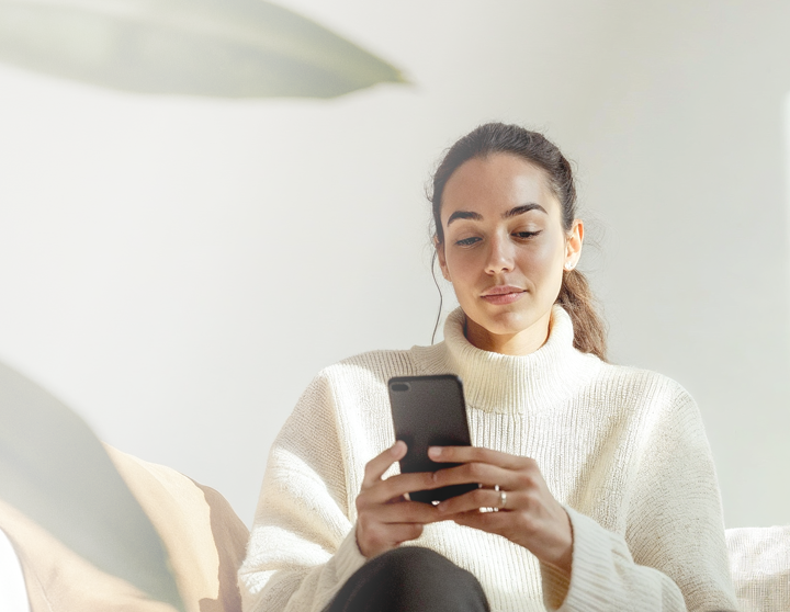 Frau mit Telefon