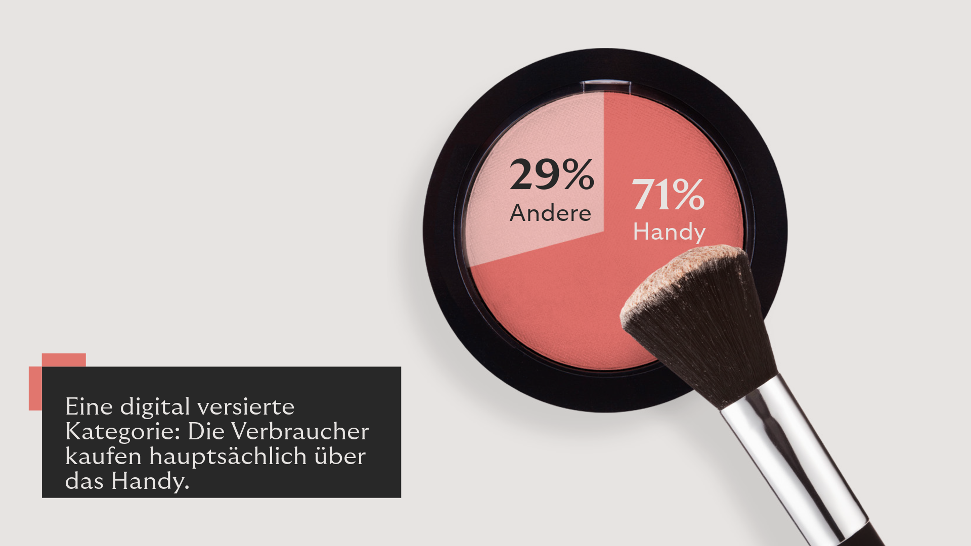 Puderdose mit Pinsel
