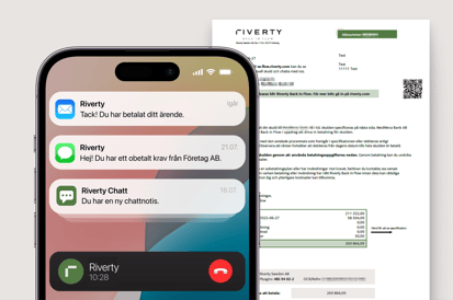 Smartphone som visar betalnings- och påminnelsenotiser från Riverty, med ett fysiskt Riverty-brev i bakgrunden – exempel på kommunikation via flera kanaler.