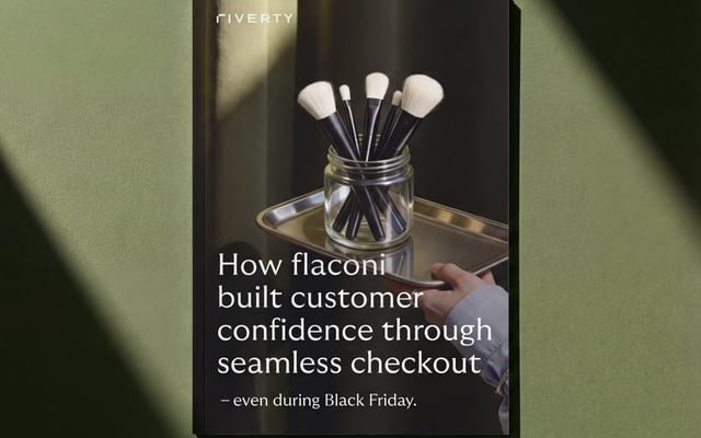 Case study cover with makeup brushes and the title about flaconi’s seamless checkout.