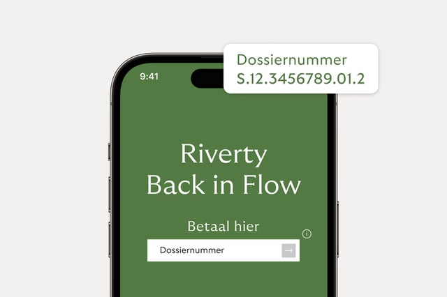 Riverty Back in Flow Selfserviceportaal op een smartphonescherm met het overzicht van openstaande saldi.