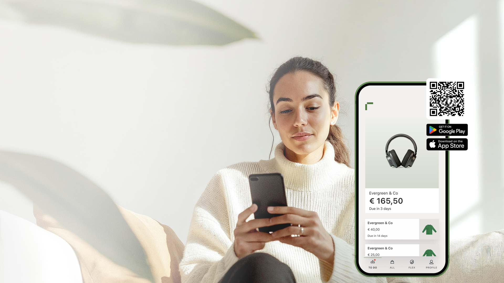 Young woman, wearing a beige pullover and sitting on a sofa with her smartphone in her hands. The Riverty App and its 4.8 star rating is displayed within the image, with the link to download it.